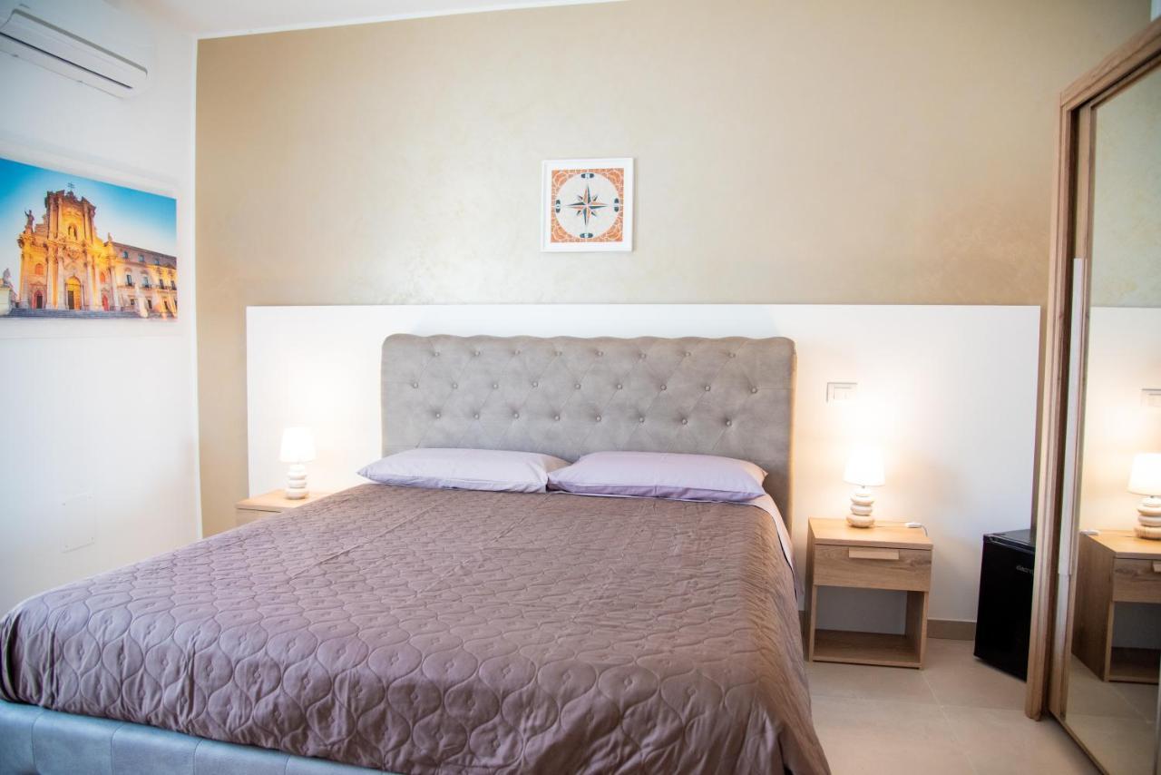A & G Relax Rooms Syracuse ภายนอก รูปภาพ